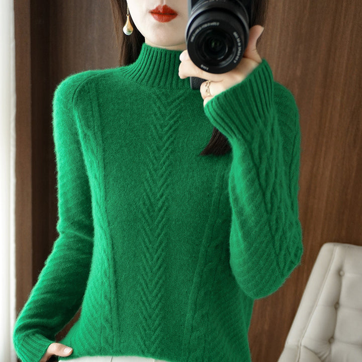 Damen Leichter Mohair‑Look Stehkragenpullover mit Zopf‑Ajour und taillierter Silhouette Echoarchiv