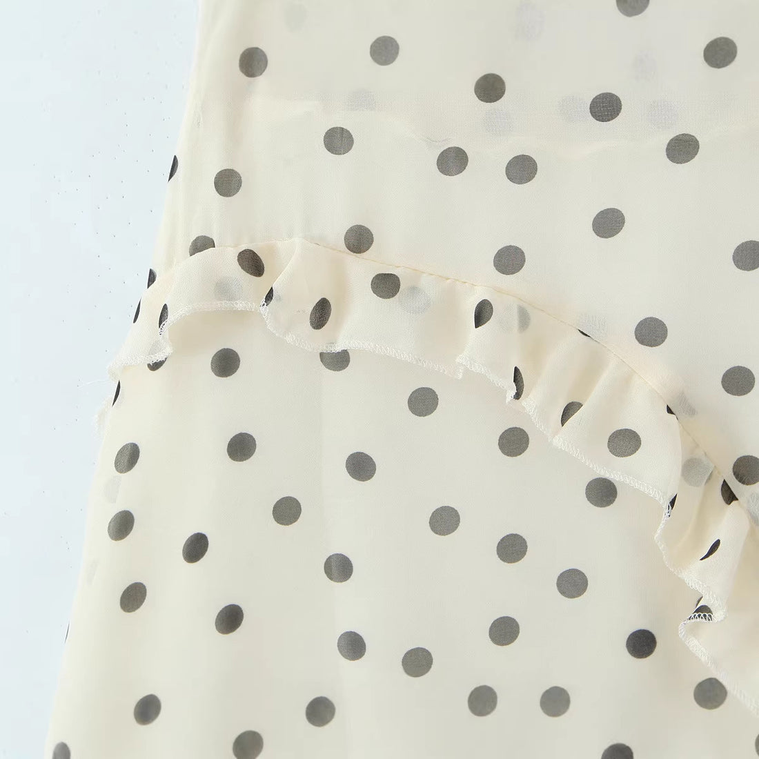 Damen Wickel-Midirock aus Chiffon mit Volants und Pünktchen-Design Echoarchiv