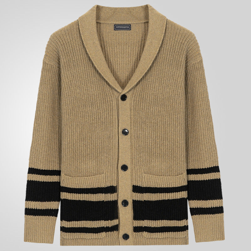 Herren Grobstrickcardigan mit modernen Details und praktischen Taschen Echoarchiv
