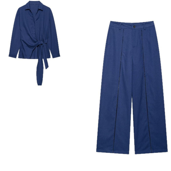 Damen Zweiteiliges Ensemble aus Wickelbluse mit Taillenschleife und weit geschnittener Leinenhose mit Zierstreifen Echo Archiv