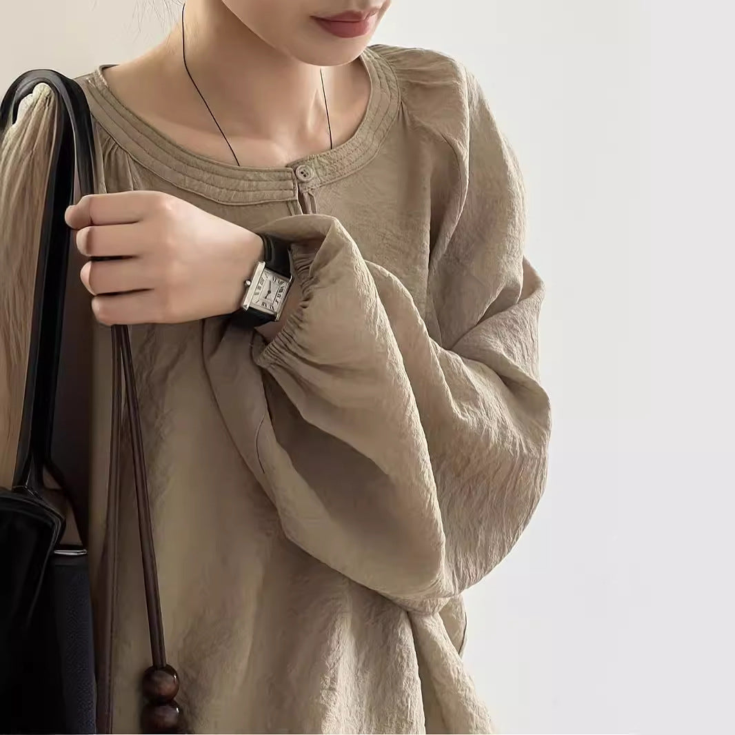Damen Lockeres Leinen-Set mit Rundhalsausschnitt, Schlitzbluse und weiten Shorts Echoarchiv