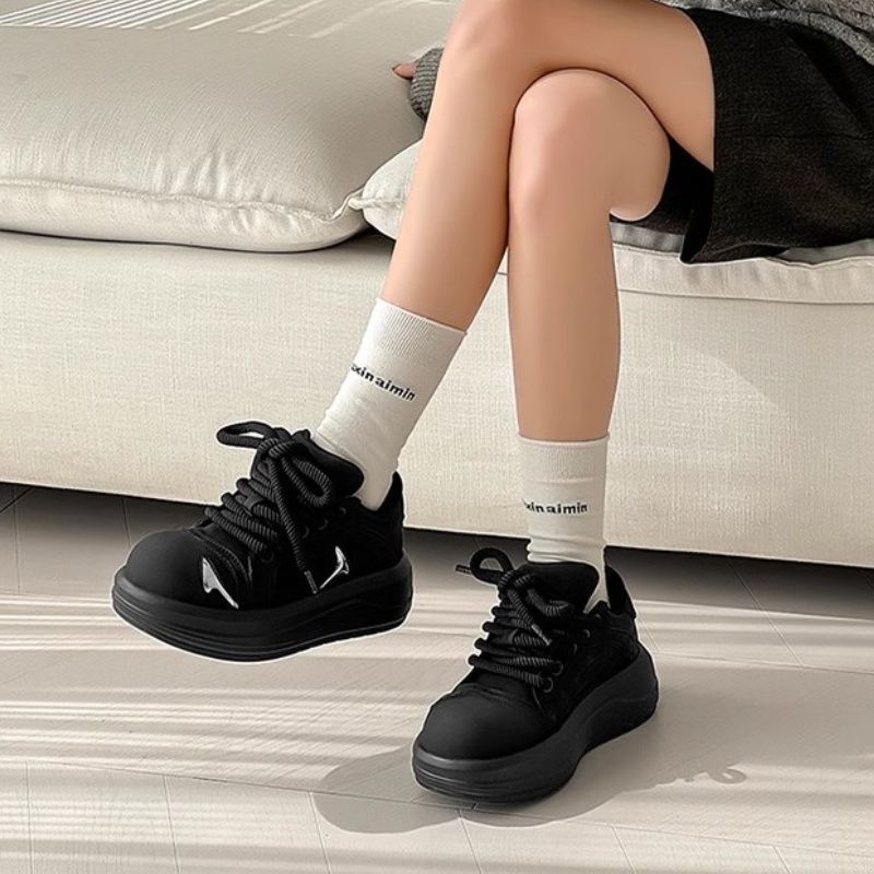Damen sportliche Sneakers mit dämpfender Laufsohle und modernem Design Echo Archiv