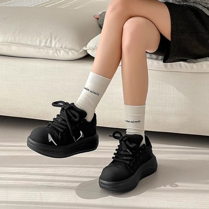 Damen sportliche Sneakers mit dämpfender Laufsohle und modernem Design Echo Archiv