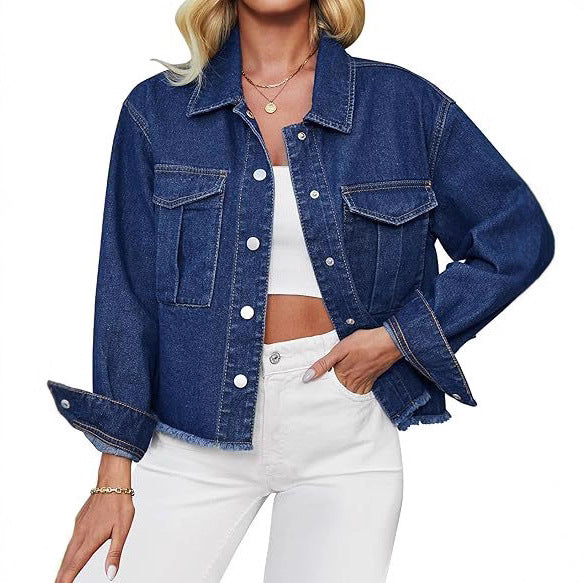 Damen Cropped Denimjacke mit Fransenabschluss und aufgesetzten Brusttaschen Echo Archiv