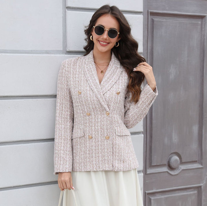 Damen Doppelreihiger Bouclé-Blazer mit Schalkragen, taillierter Silhouette und Zierknöpfen – Valéne