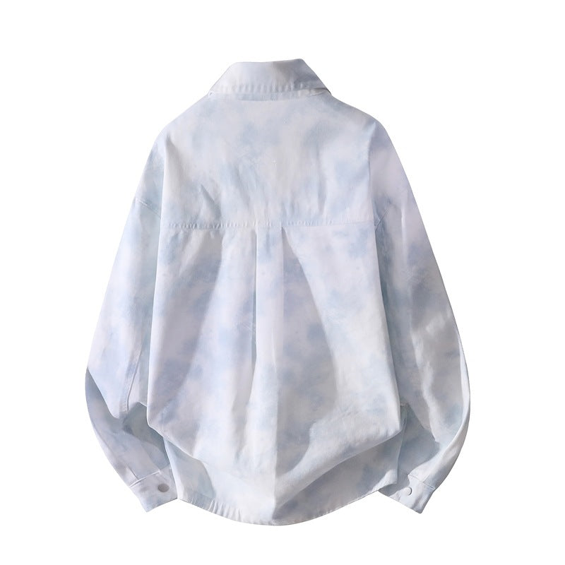 Unisex Oversize-Hemdjacke mit Batik-Effekt, Druckknopf‑Front und aufgesetzten Taschen Echoarchiv
