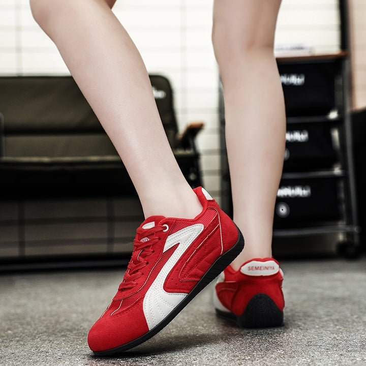 Damen retro-angehauchte Veloursleder-Sneaker mit atmungsaktivem Mesh-Einsatz und rutschfester Gummilaufsohle Echo Archiv