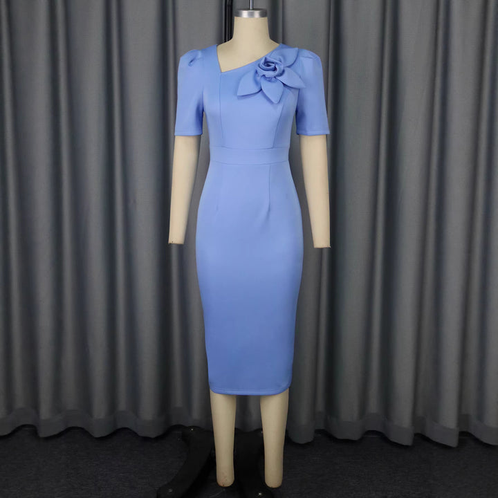 Damen figurbetontes Kleid mit dekorativer Blütenapplikation Echo Archiv