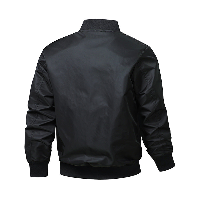 Herren Urbaner Nylon-Bomber mit Utility-Ärmeltasche und leichter Thermoisolierung Echoarchiv