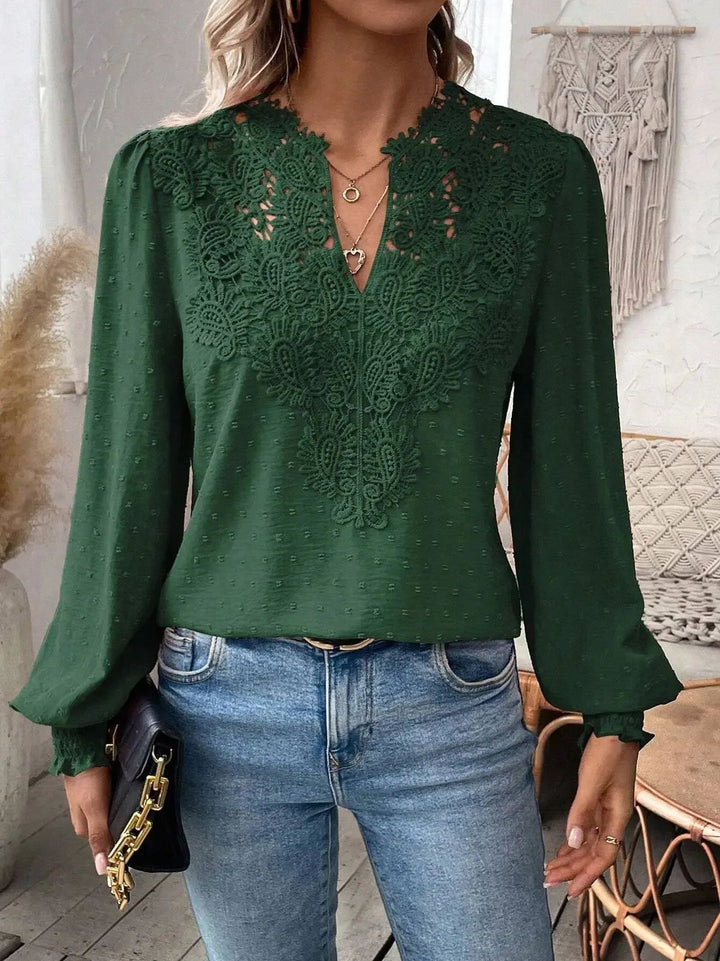 Damen nan Spitzenapplikation V-Ausschnitt Bluse mit Strukturpunkt, gerafften Manschetten und leicht taillierter Silhouette Echo Archiv