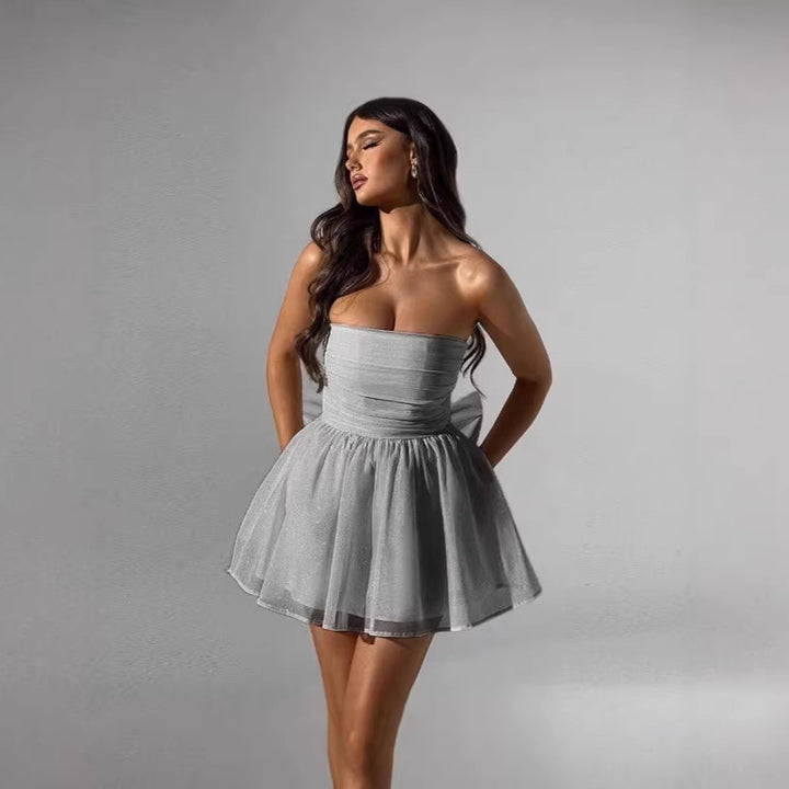 Damen Neckholder Minikleid mit schimmernden Details und eleganter Silhouette Echo Archiv
