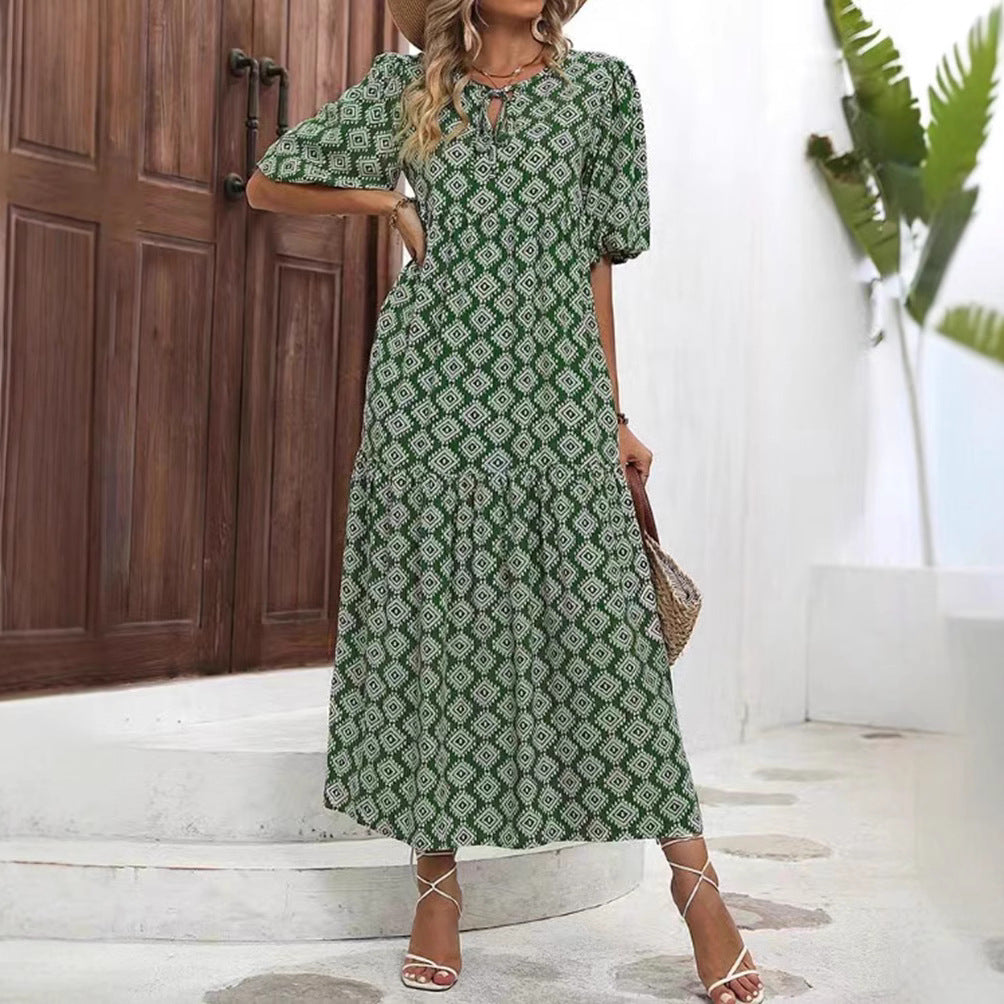 Damen nan luftiges Maxikleid mit geometrischem Ethno-Print, gerafftem Stufenrock und Schlüssel-Ausschnitt Echo Archiv