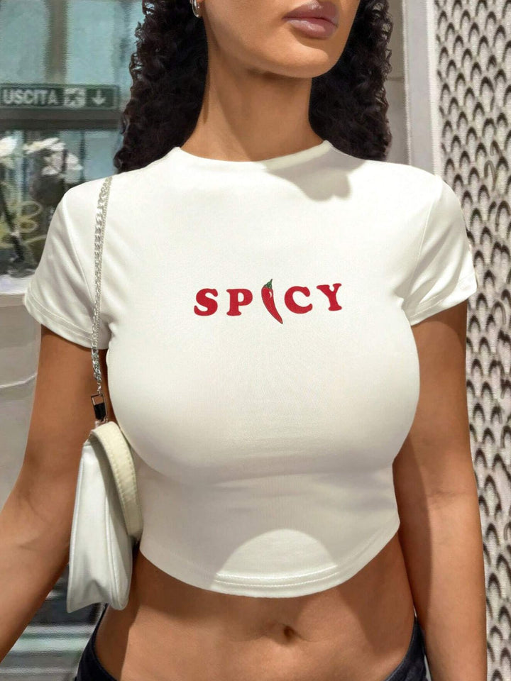 Damen Crop-Top mit kreativem Grafikdesign und modernem Schriftzug Echo Archiv
