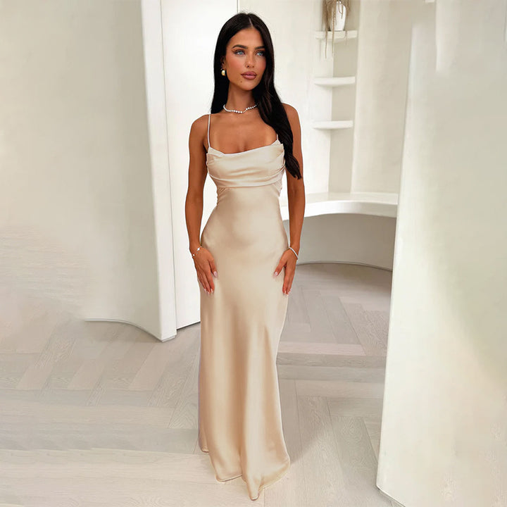 Damen Elegantes Maxikleid mit raffiniertem Cowl-Ausschnitt Echo Archiv