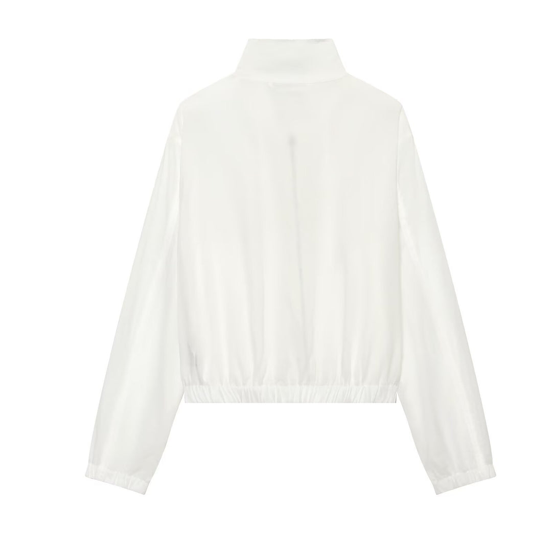Damen Kurzerblouson im minimalistischen Clean‑Look mit hohem Stehkragen und elastischem Bund Echo Archiv