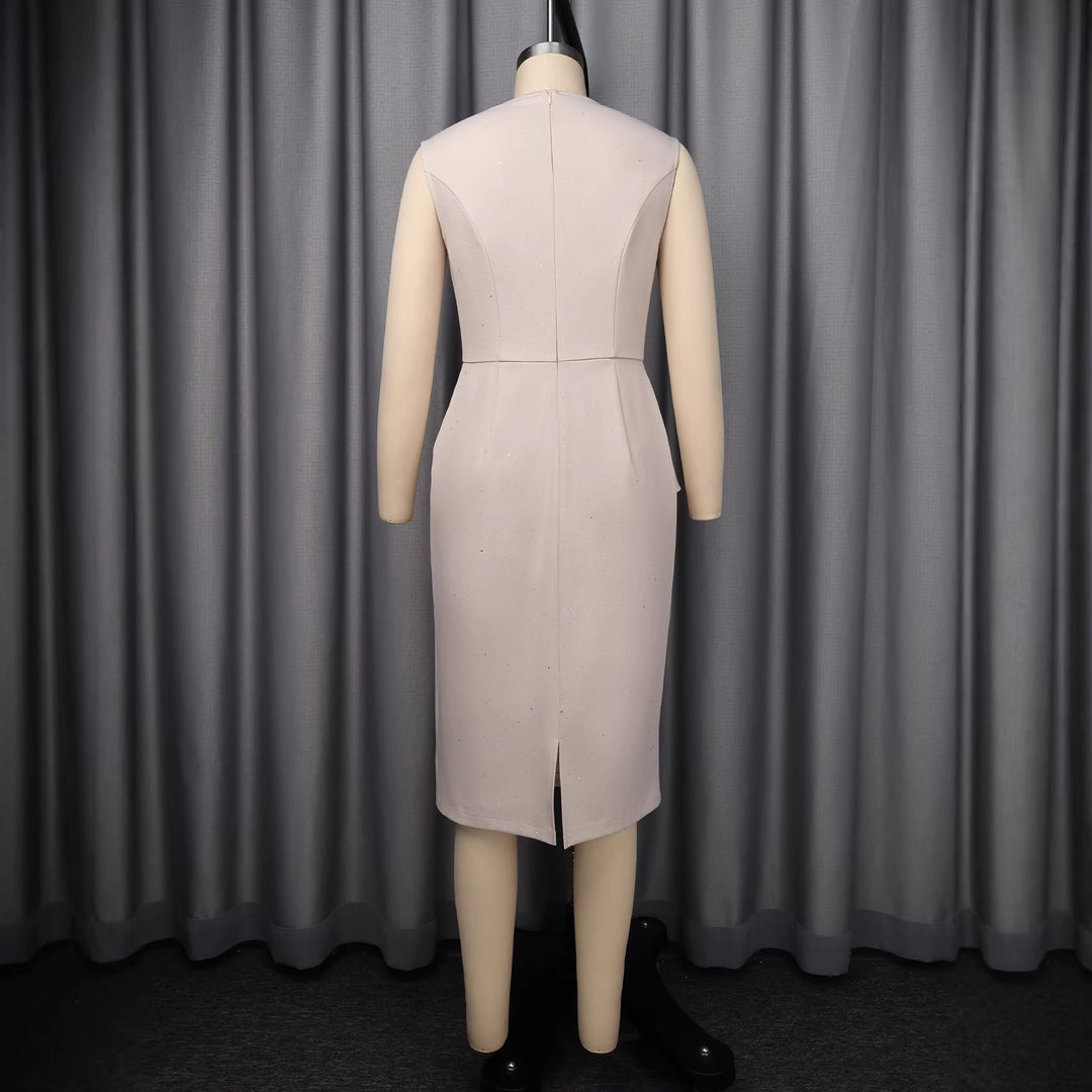 Damen figurbetontes Kleid mit asymmetrischem Schnitt und modischer Rüsche Echo Archiv