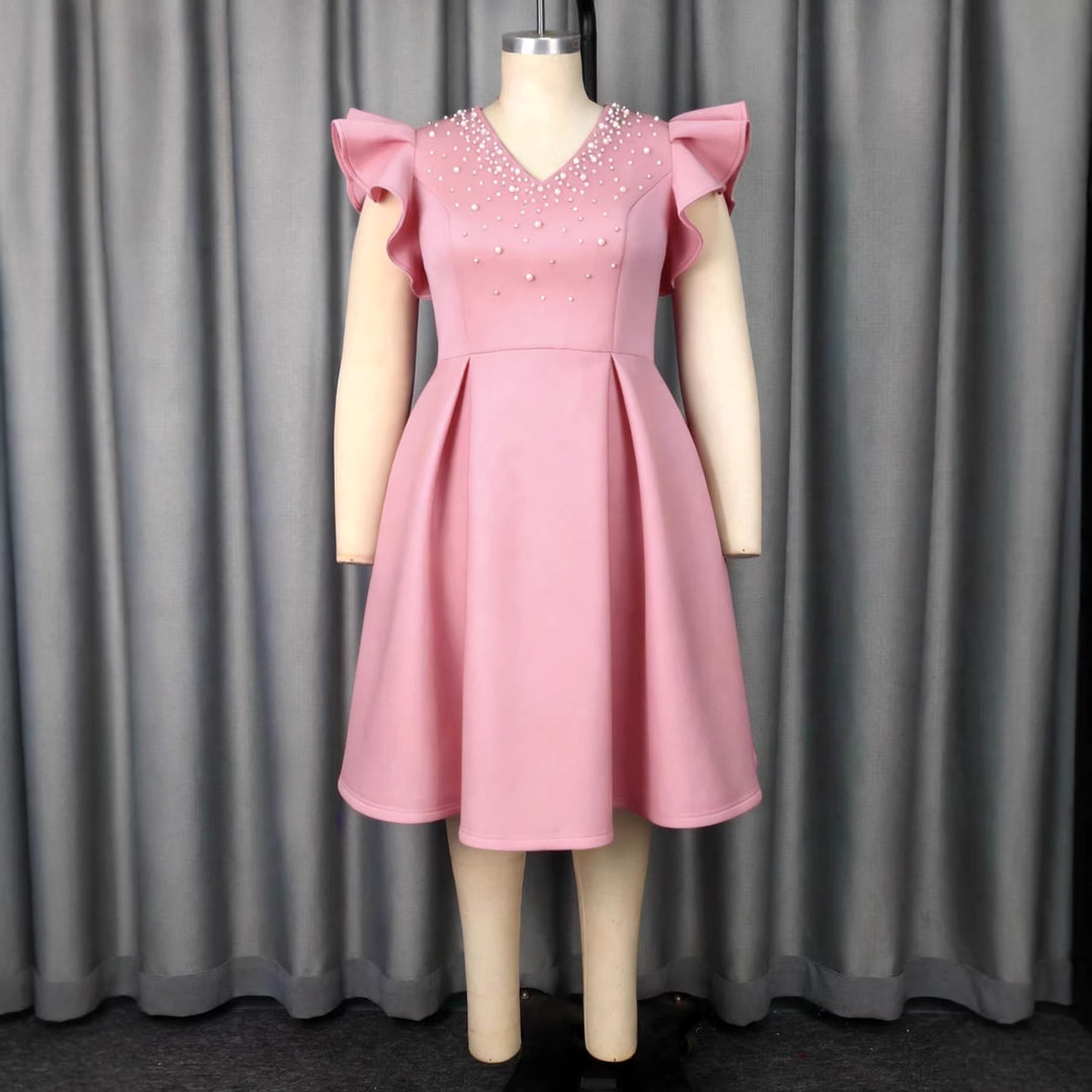 Damen Elegantes Kleid mit funkelndem Strass-Besatz und voluminösen Ärmeln Echo Archiv