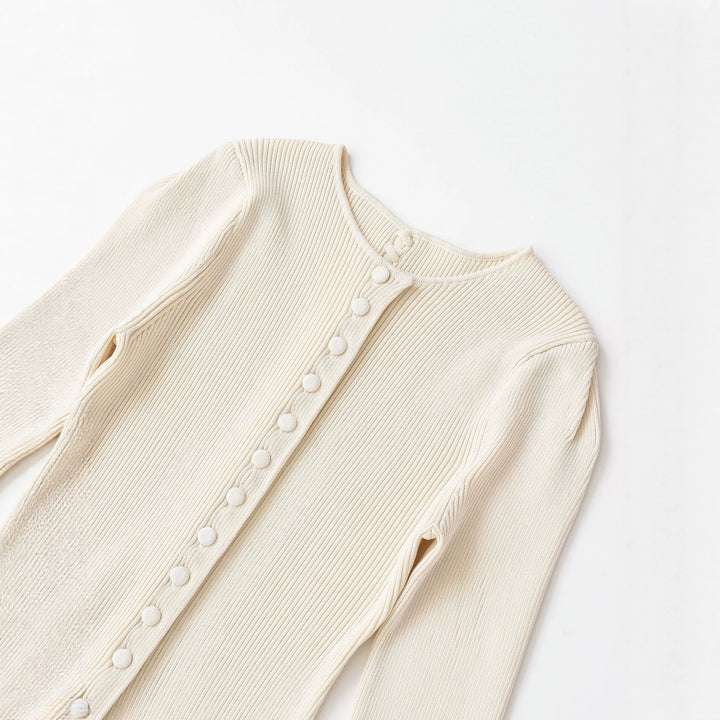 Damen Feinstrick-Cardigan mit durchgehender Knopfleiste, taillierter Rippenstruktur und geschwungenem Saum Echoarchiv