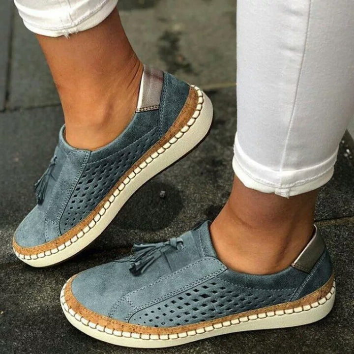 Damen lässige Slip-On Loafer mit Quaste perforiertem Obermaterial und Korkdetails Echo Archiv
