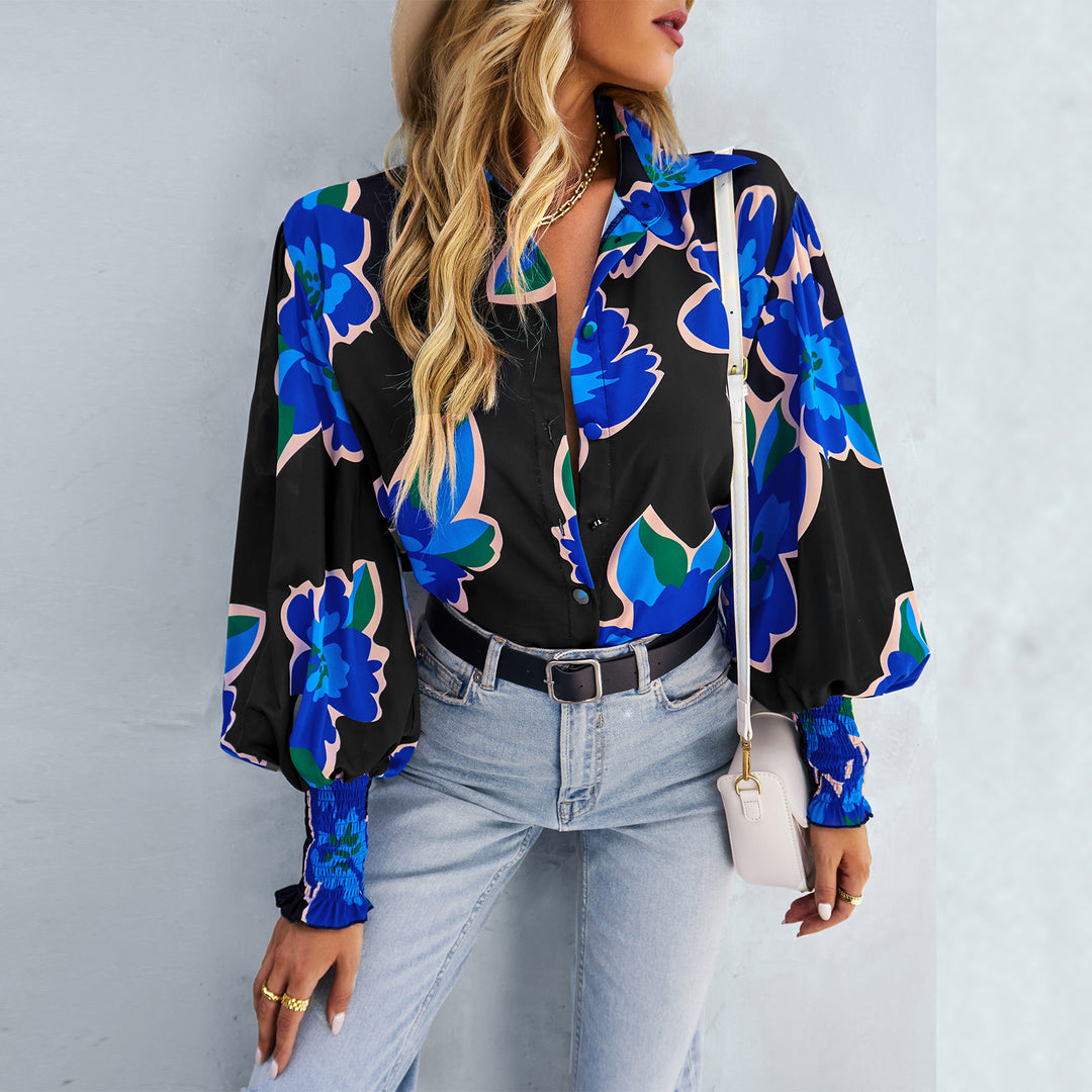 Damen lockere Hemdbluse mit floralem Alloverprint, Seidenoptik, smockärmeln und geknöpfter Vorderleiste – Élovi