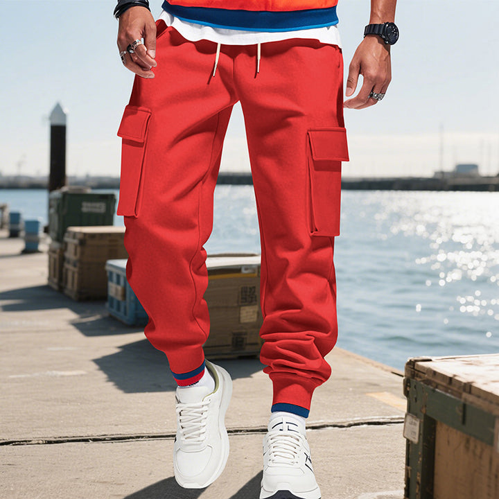 Herren Cargo-Jogginghose aus Sweat mit elastischem Bund, Kordelzug, aufgesetzten Klappentaschen & gerippten Bündchen – Bravaro