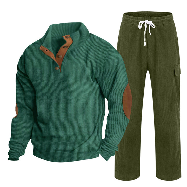 Herren nan Strick-Freizeitset mit Knopfleiste und Ellenbogenaufnähern sowie Cord-Cargohose Echo Archiv