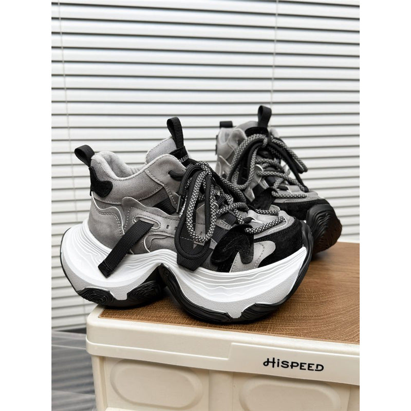 Damen Chunky Plateau-Sneaker mit mehrlagiger sculpted Sohle und Wildleder‑Mesh‑Details Echo Archiv