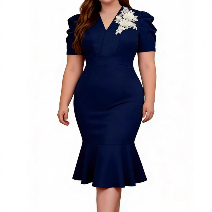 Damen Figurbetontes Cocktailkleid mit voluminösen Puffärmeln und aufregendem Saum Echo Archiv