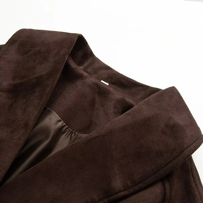 Damen nan kurzer Veloursoptik-Mantel mit Schalkragen, Bindegürtel und Eingrifftaschen Echo Archiv