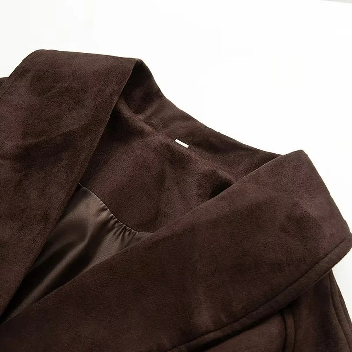 Damen nan kurzer Veloursoptik-Mantel mit Schalkragen, Bindegürtel und Eingrifftaschen Echo Archiv