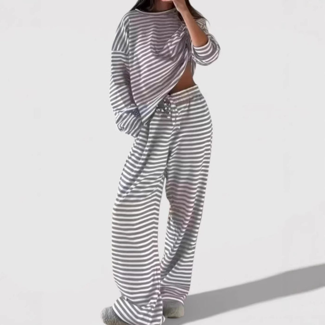 Damen Bequemes gestreiftes Lounge-Set – Élanora