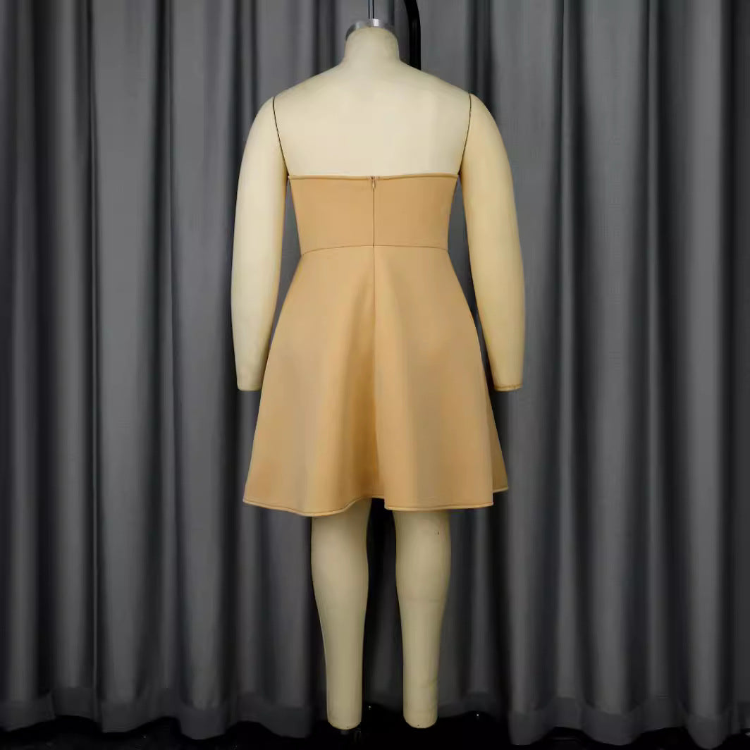 Damen elegantes Trauzeugen-Kleid mit voluminösem Rosen-Detail Echo Archiv
