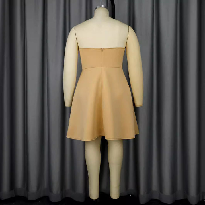 Damen Charmantes Abendkleid mit floraler Drapierung Echo Archiv