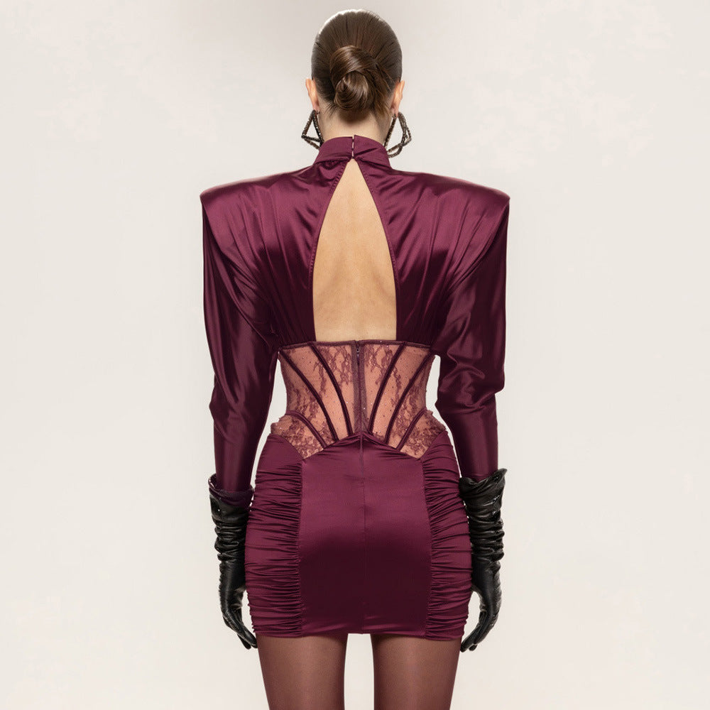 Damen Figurbetontes Cocktailkleid mit elegantem Spitzenbesatz und Raffungen Echo Archiv