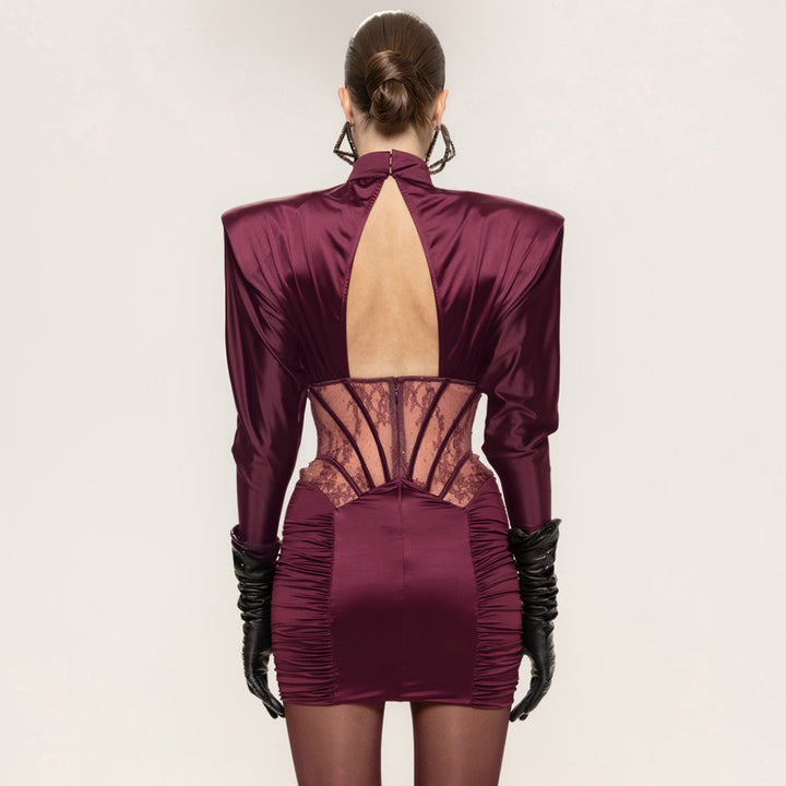 Damen Figurbetontes Cocktailkleid mit elegantem Spitzenbesatz und Raffungen Echo Archiv