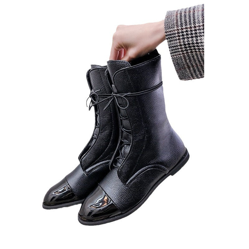 Damen nan elegante Schnür-Stiefelette mit lackiertem Zehenkappen-Detail, genarbtem Obermaterial und schlanker Flachsohle Echo Archiv
