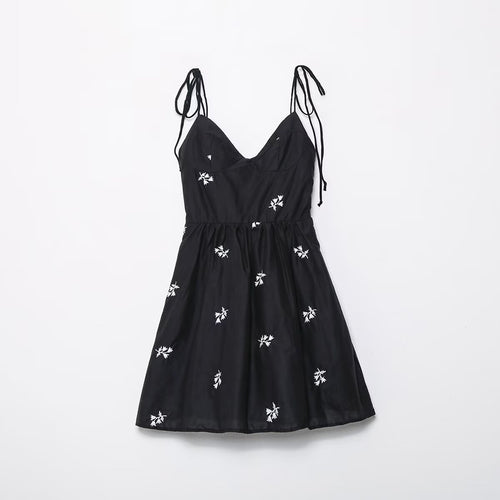 Damen Sommerkleid mit feinen Stickereien und verstellbaren Trägern Echo Archiv