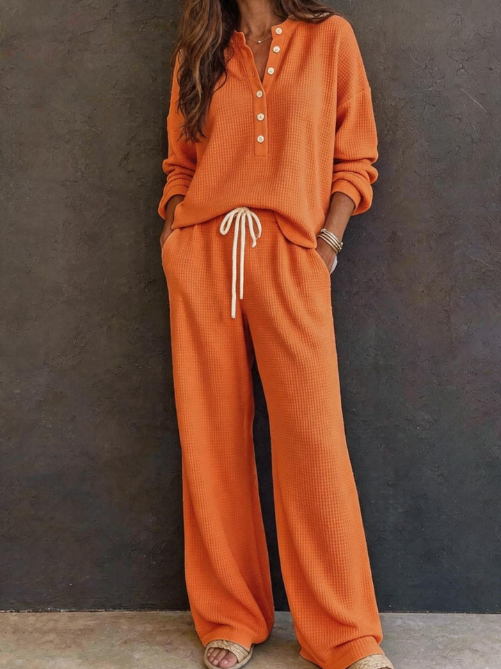 Damen Waffelstrick-Loungewear-Set mit Henley-Oberteil, Kordelbund und weiter Palazzo-Hose Echoarchiv