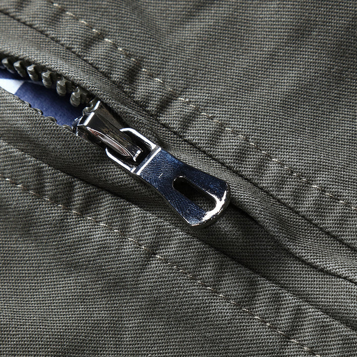 Herren Canvas-Fliegerblouson mit Frontklappentaschen, Ärmeltasche und Rippbündchen Echoarchiv
