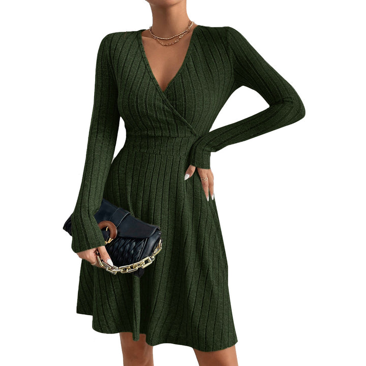Damen figurschmeichelndes geripptes Wickel-Strickkleid mit tailliertem Bund und ausgestelltem Rock – Valéora