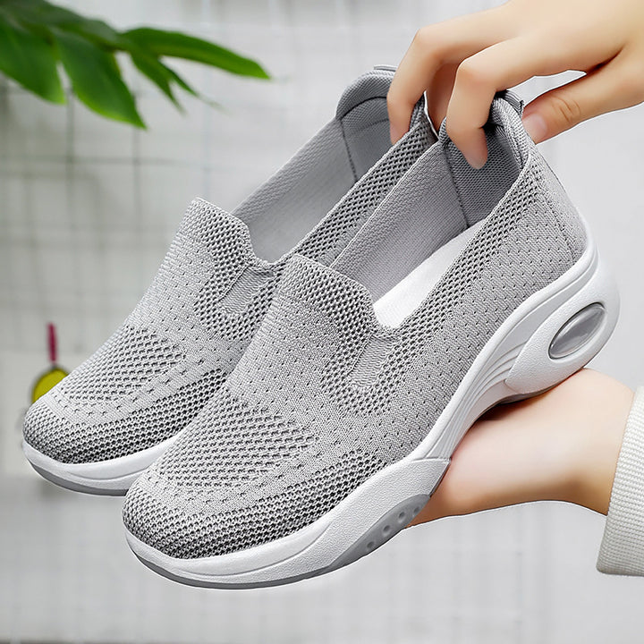 Damen nan nahtloser Strick-Freizeit-Sneaker mit atmungsaktiver Mesh-Oberschicht und sichtbarer Luftkissen-Zwischensohle Echo Archiv