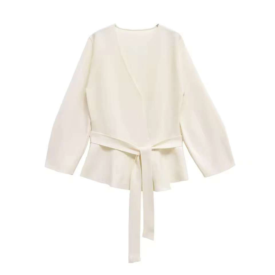 Damen Taillierte Bluse mit Wickelgürtel und Schößchen – Élovi
