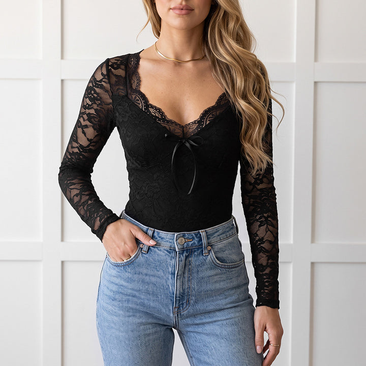 Damen Eleganter Spitzenbody mit V-Ausschnitt und Schleifen-Detail Echo Archiv