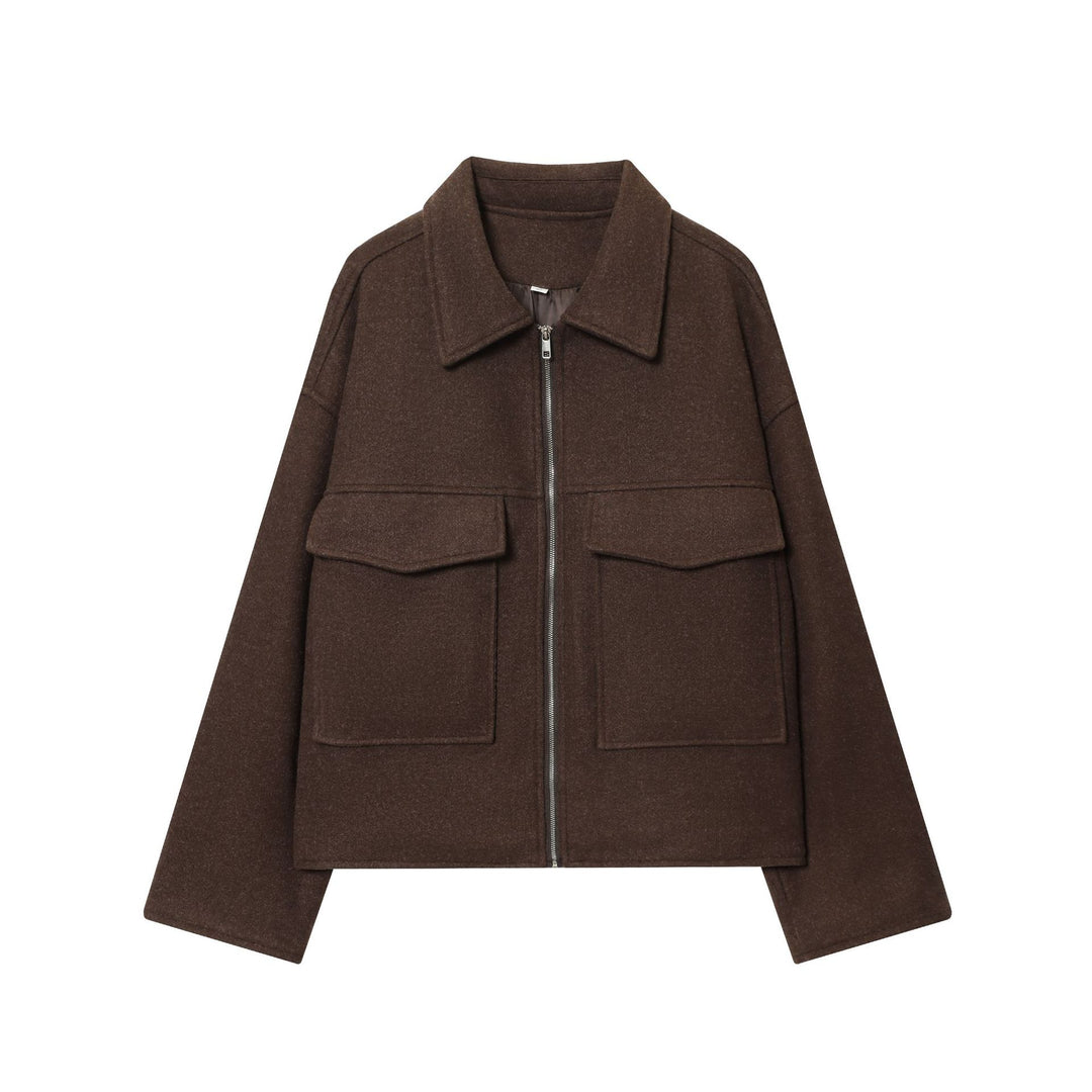 Damen kastige Wolljacke mit durchgehendem Reißverschluss, großen Pattentaschen und Hemdkragen – Célinea