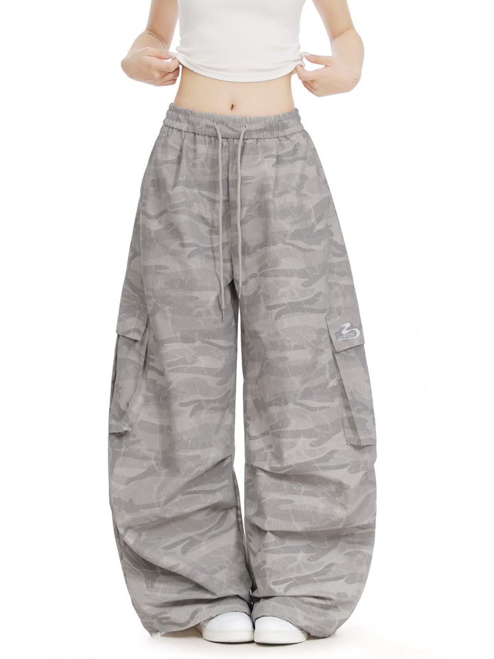 Damen Lässige Cargo-Hose im Camouflage-Design Echoarchiv