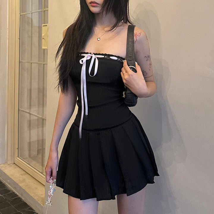 Damen Trägerkleid mit elegantem Spitzendetail und schwingendem Rock Echo Archiv