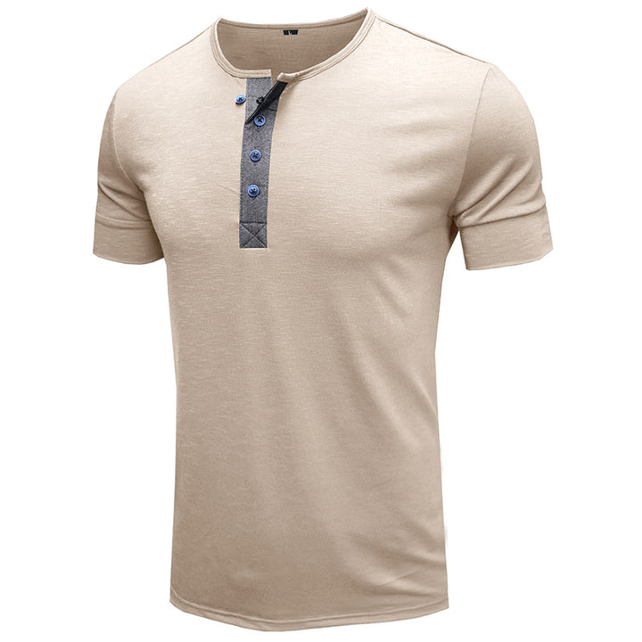 Herren Kurzarm-Henley Shirt mit modischen Knopfdetails Echoarchiv