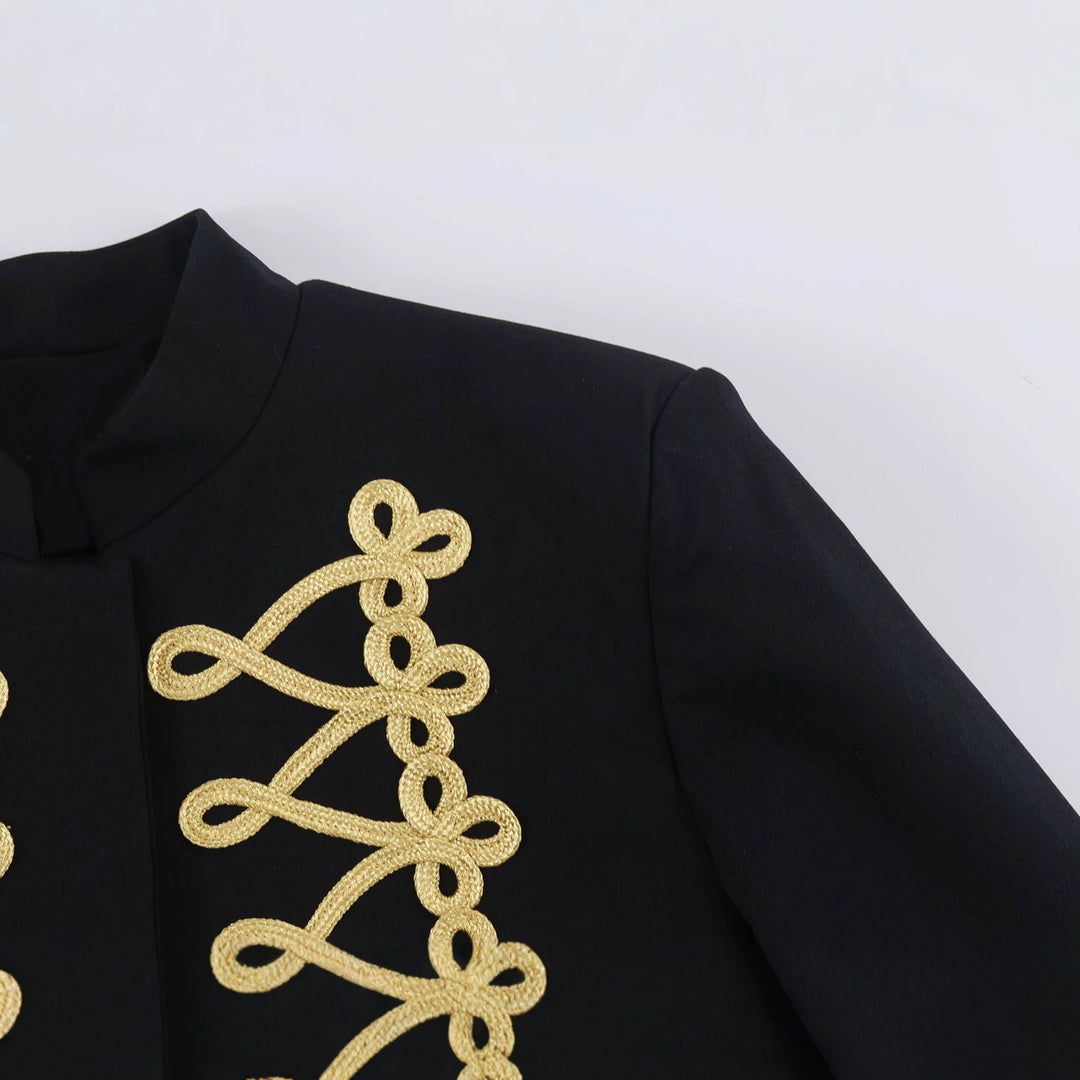 Damen Cropped-Bolerojacke mit hohem Stehkragen und dekorativer Galonborte Echo Archiv