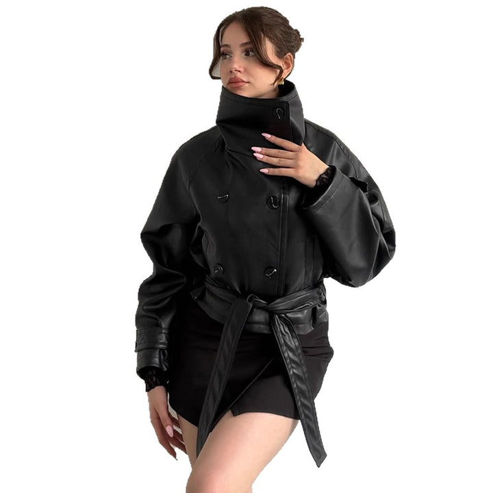 Damen Taillierte Kurzblouson‑Jacke aus Lederimitat mit hohem Stehkragen und Bindegürtel Echoarchiv