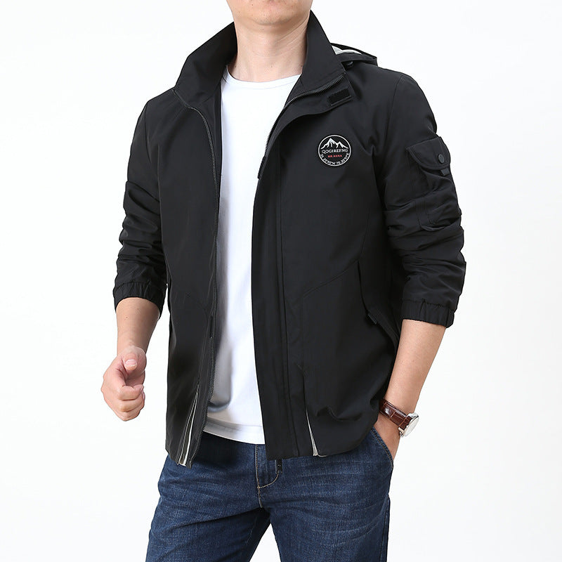 Herren Leichter Kapuzen-Softshellblouson im Urban-Outdoor-Stil mit Ärmeltasche und elastischen Bündchen Echoarchiv